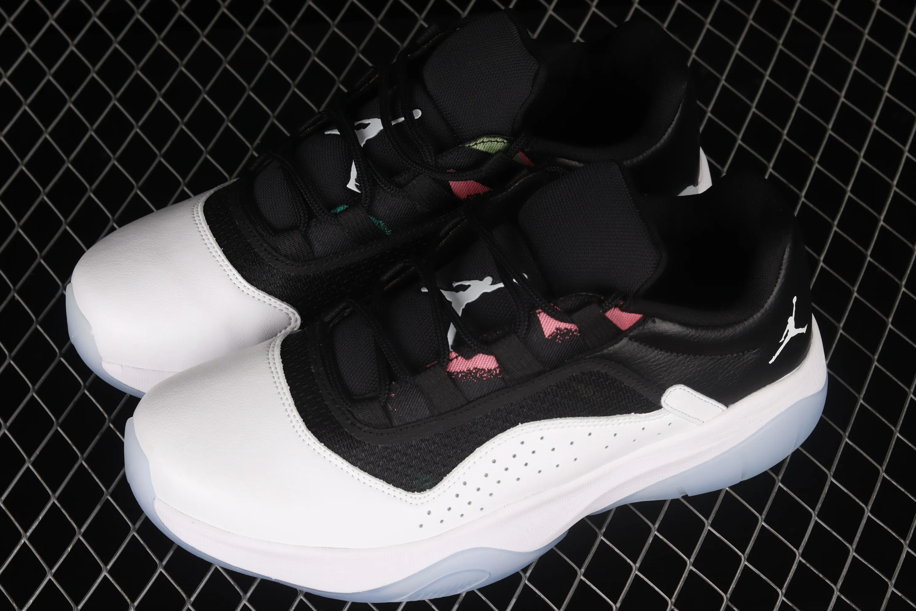 All categories Air Jordan Jordan series basketball shoes Air Jordan 11 Air Jordan 11 CMFT Low AJ11 Joe 11 South Coast low-top anti-slip shock-absorbing basketball shoes CW0784-104